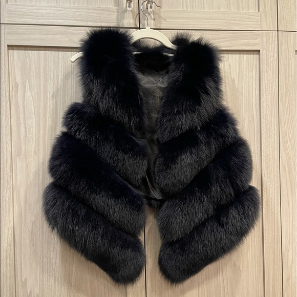 Black Rabbit Fur Vest - Picture 5 of 6